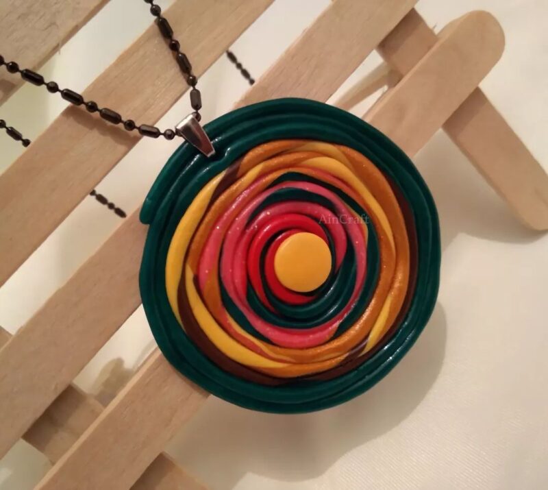 Green-Yellow Spiral Pendant Necklace